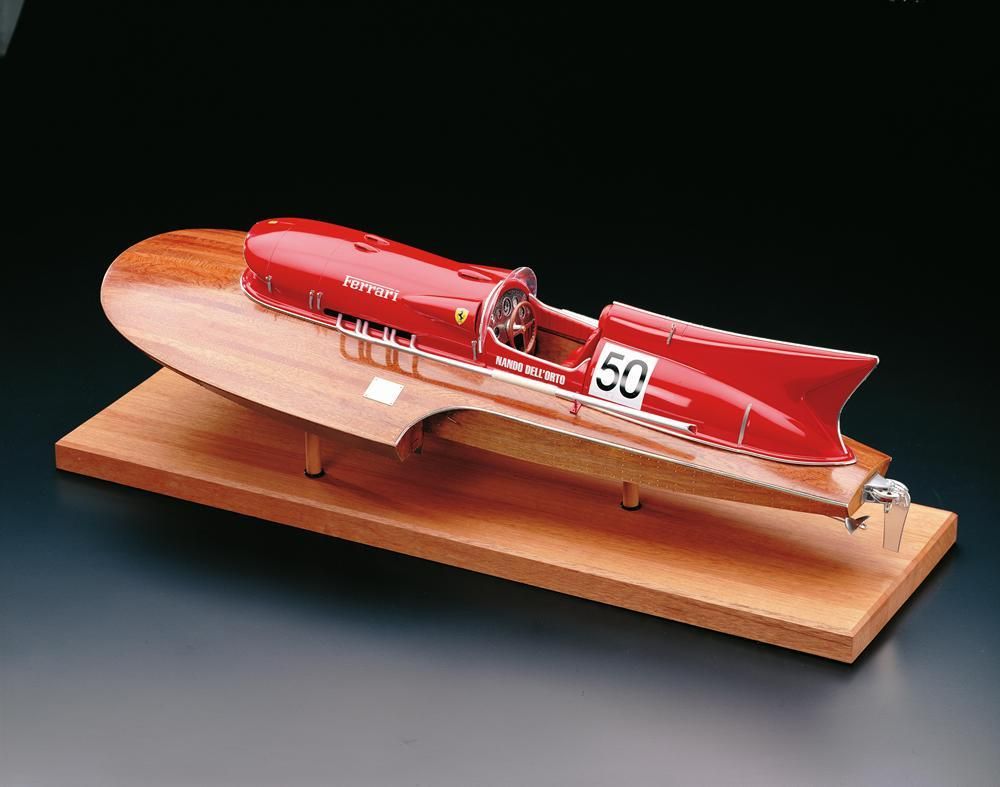 Arno X1 Hydroplane Kit  Amati (1604)