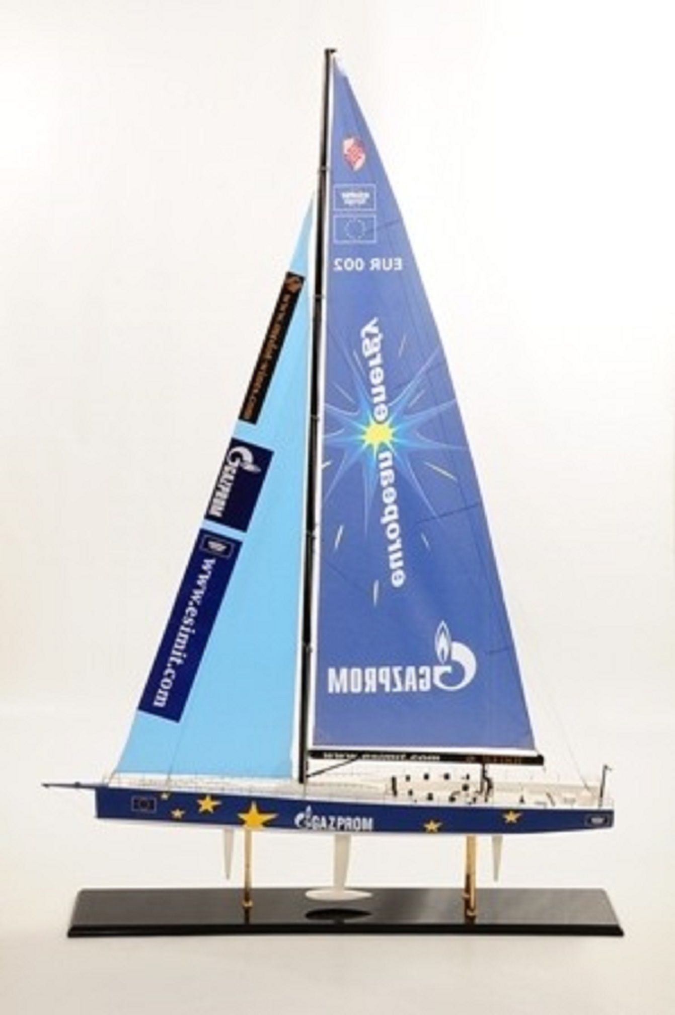 Supermaxi Model Yacht