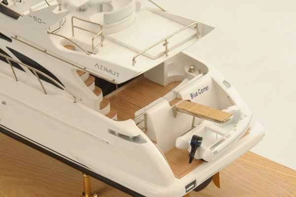 Azimut 50 Model Yacht