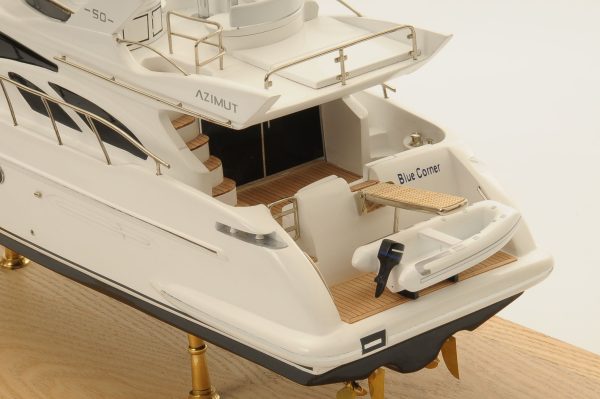 Azimut 50 Model Yacht