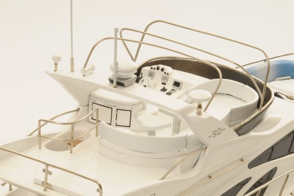 Azimut 50 Model Yacht