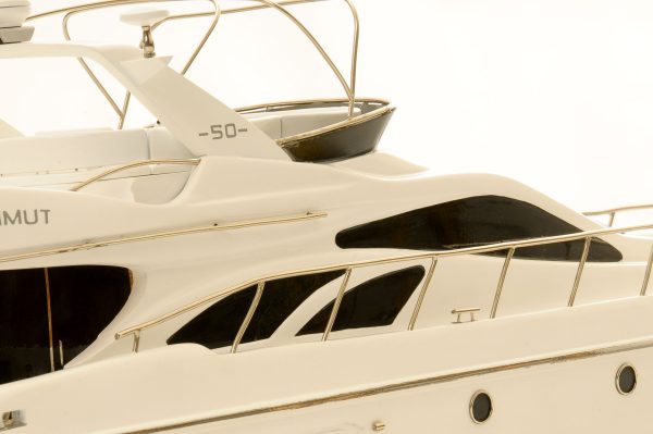 Azimut 50 Model Yacht