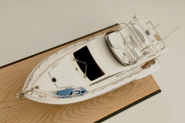 Azimut 50 Model Yacht