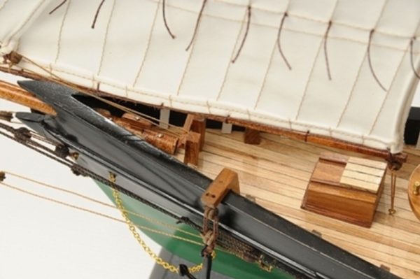 America Model Yacht (Superior Range) - PSM