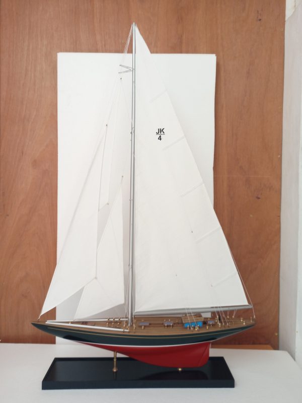 Shamrock Model Yacht (Superior Range) - PSM