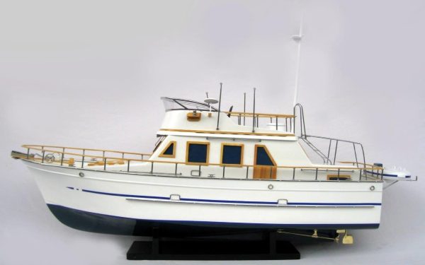 Reinee Roo Model Ship - GN