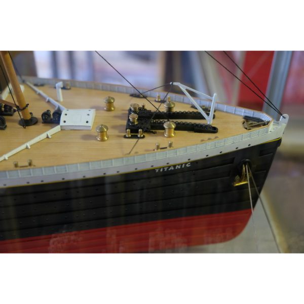 Titanic Complete Static Model Boat Kit - Mantua Models (725-9 excluding Motor)