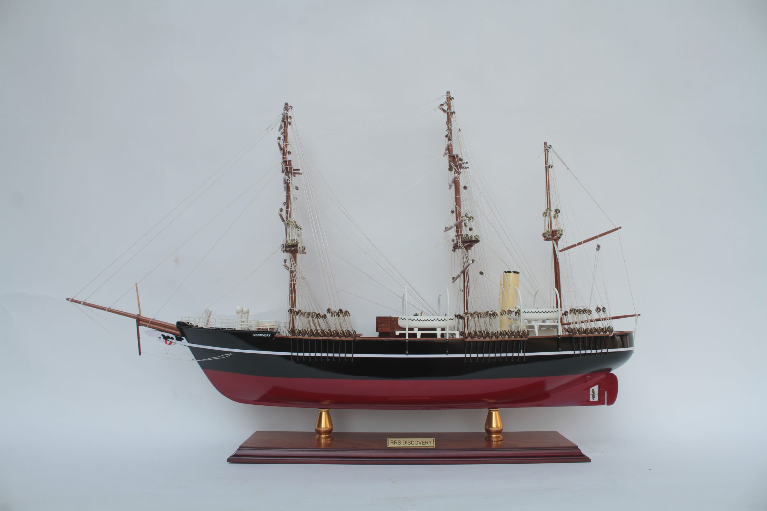 RRS Discovery Ship Model - GN