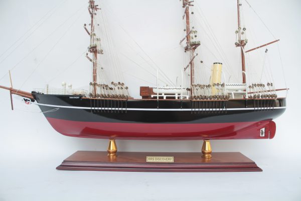 RRS Discovery Ship Model - GN