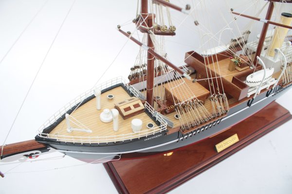 RRS Discovery Ship Model - GN