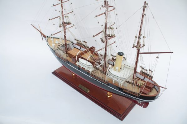 RRS Discovery Ship Model - GN