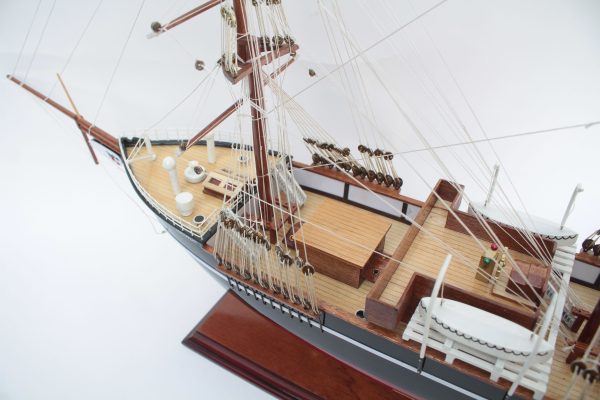 RRS Discovery Ship Model - GN