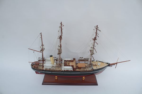 RRS Discovery Ship Model - GN