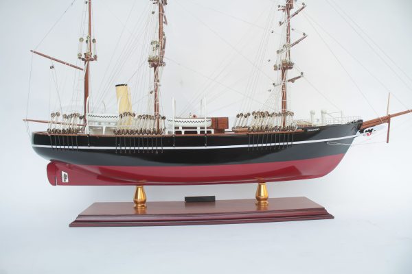 RRS Discovery Ship Model - GN