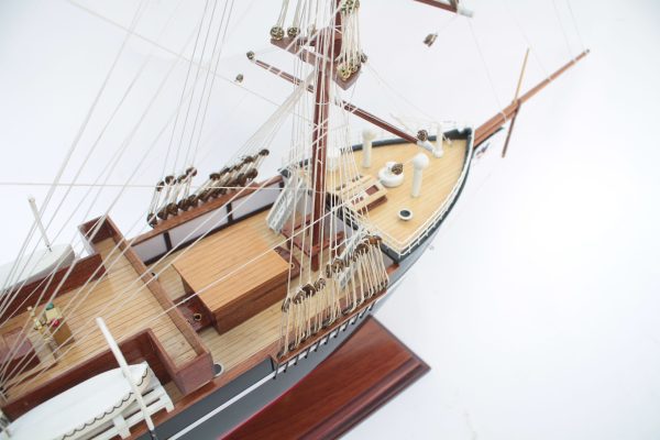 RRS Discovery Ship Model - GN