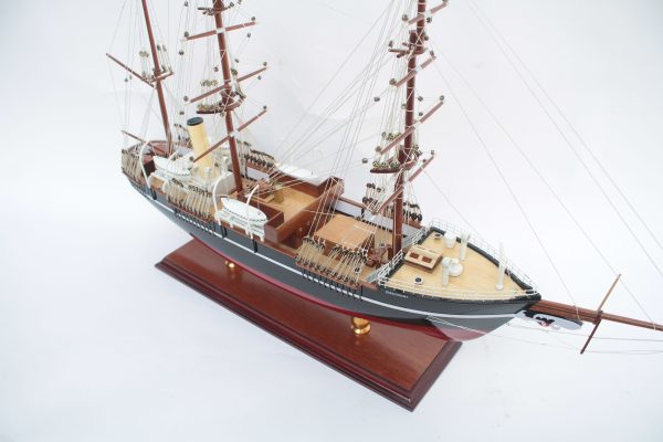 RRS Discovery Ship Model - GN