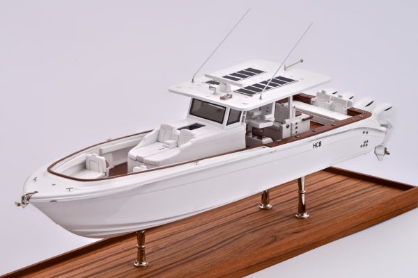 Suenos HCB Model Yacht (White)