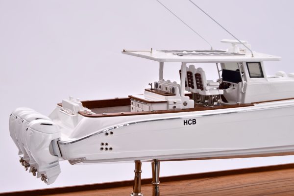 Suenos HCB Model Yacht (White)