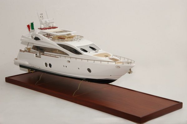 Aicon Fly 85 Yacht