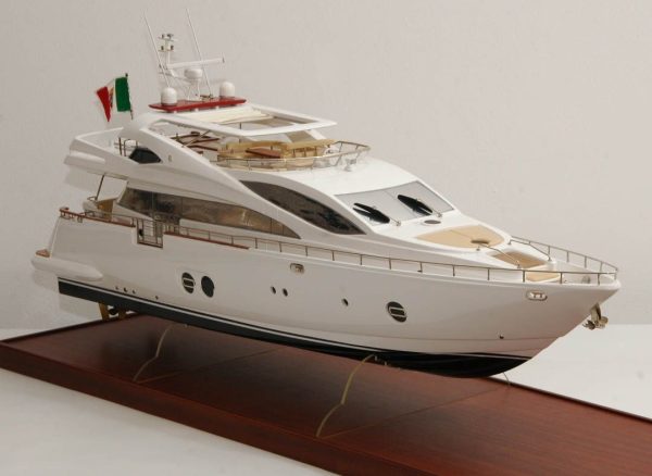 Aicon Fly 85 Yacht