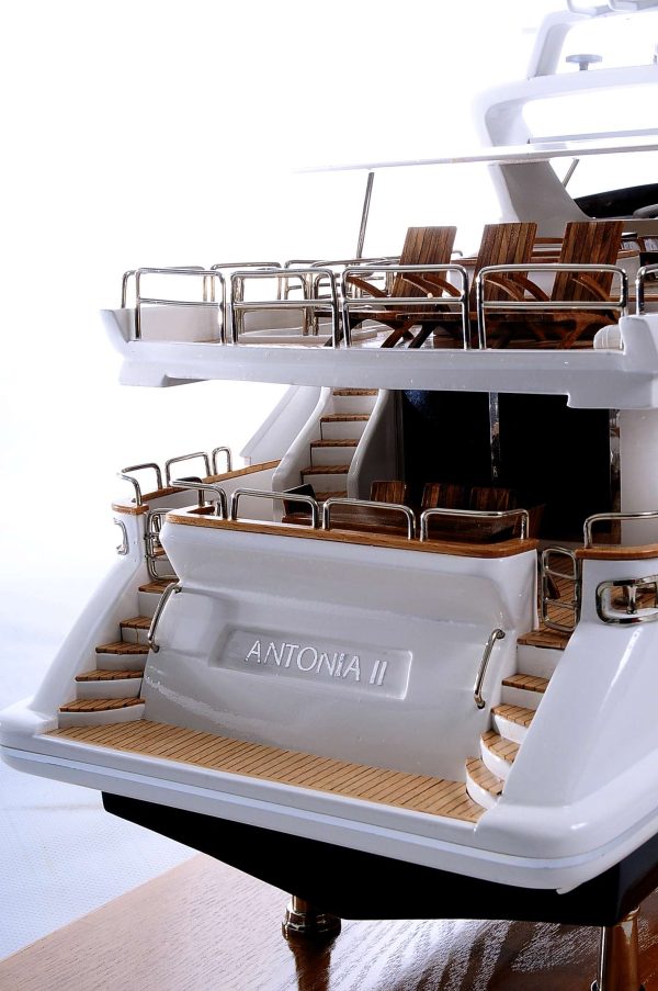 Antonia II Model Yacht