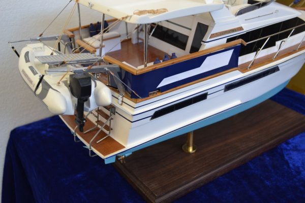 Ocean Alexander  390 Sundeck Motor Yacht