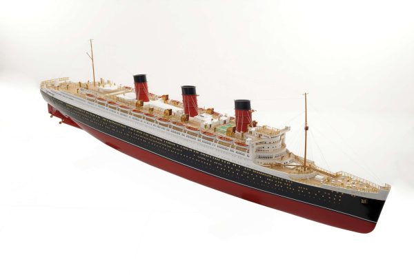 RMS Queen Mary Model