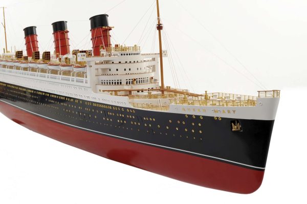 RMS Queen Mary Model