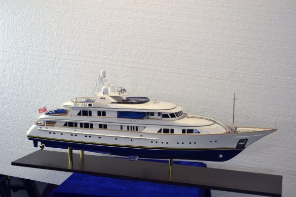 Hampshire Motor Yacht model Boat