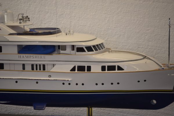 Hampshire Motor Yacht model Boat