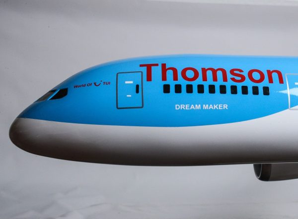 Boeing 787 - 800 Thomson Airways Model Plane