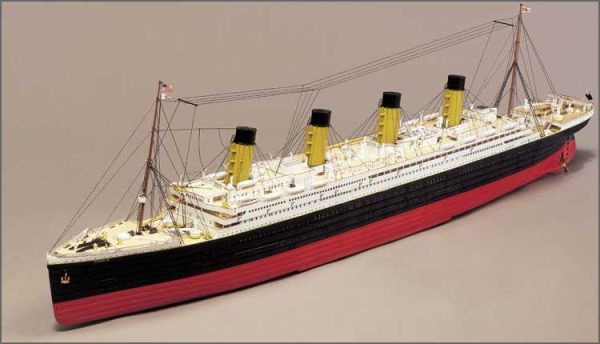 Titanic Model Ship Kit No 1 (Hull only) - Mantua Models (725)