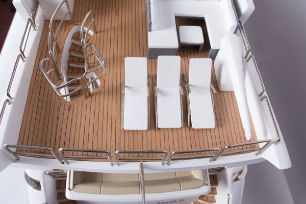 Azimut 95 Model Yacht