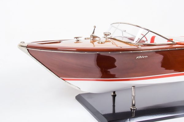 Super Riva Aquarama model boat (Distrazione)