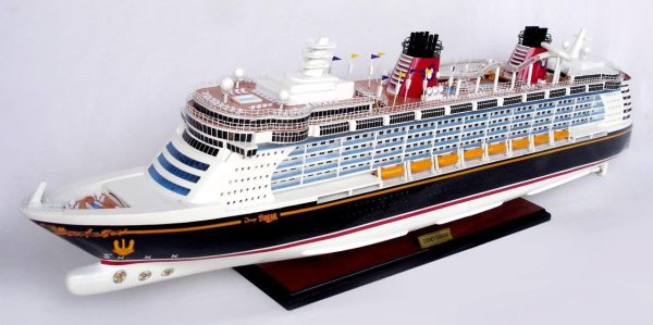 Disney Dream Model Boat - GN OTW