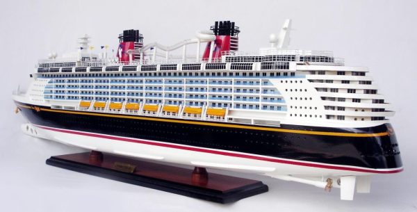 Disney Dream Model Boat - GN OTW