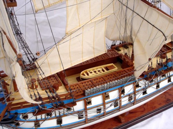 Le Protecteur Model Ship - GN