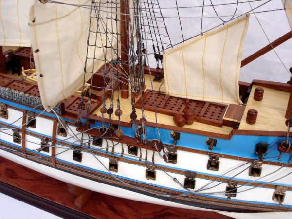 Le Protecteur Model Ship - GN