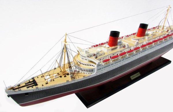 Queen Elizabeth Model Ship - GN