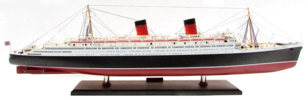 Queen Elizabeth Model Ship - GN