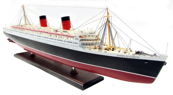 Queen Elizabeth Model Ship - GN