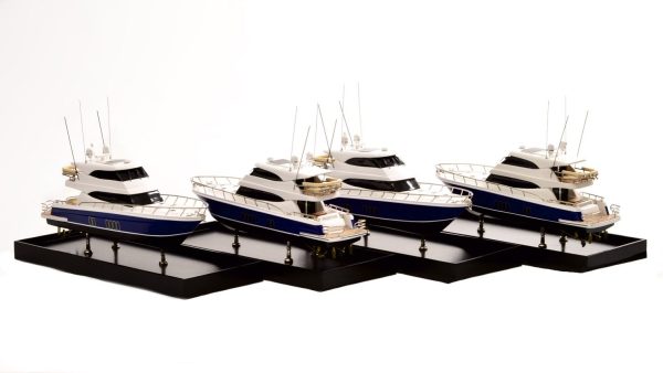 Maritimo 70 Model Yacht