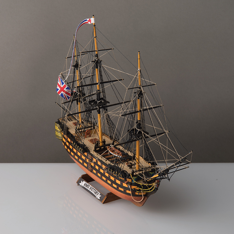 HMS Victory Model Kit Scale 1 to 310 - Corel (SM101)