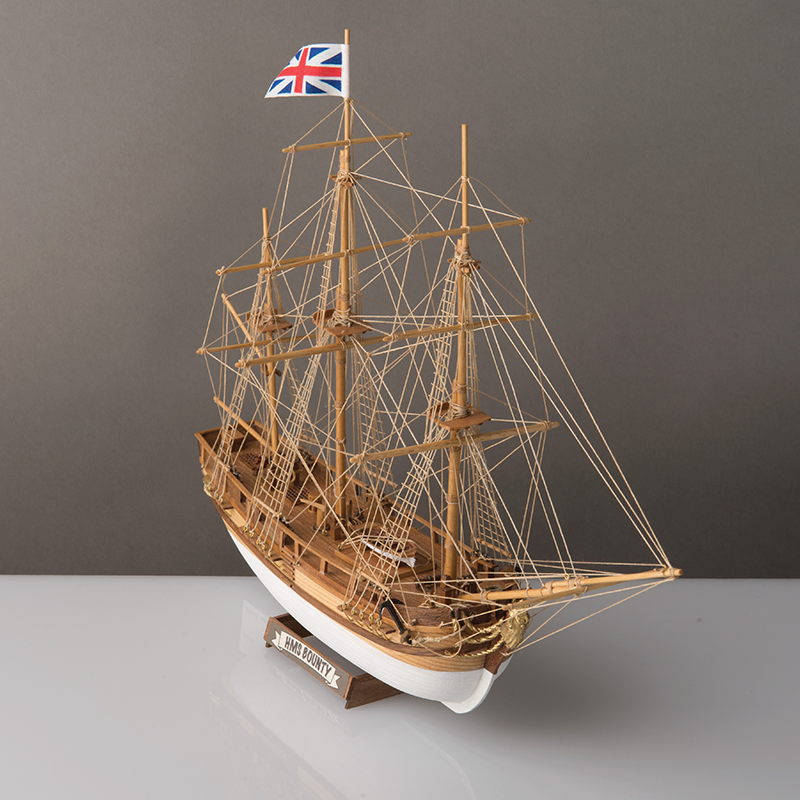 HMS Bounty Model Kit 1 to 130 Scale - Corel (SM104)