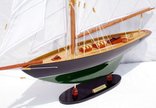 Pen Duick Model Ship - GN