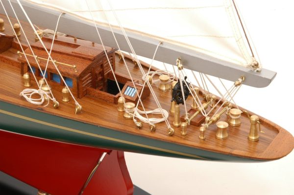 Shamrock Model Yacht (Superior Range) - PSM