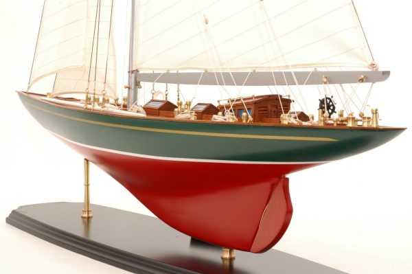 Shamrock Model Yacht (Superior Range) - PSM