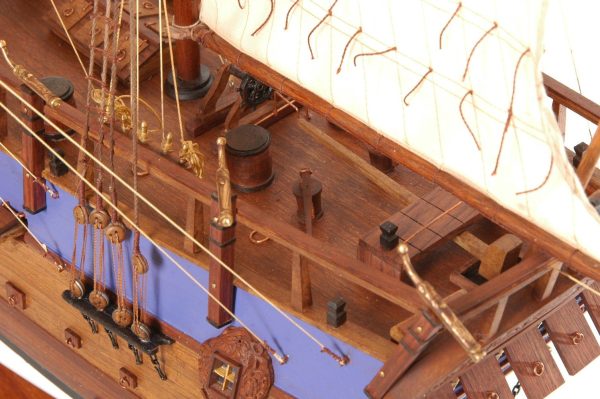 HMS Endeavour model ship (Premier Range) - PSM