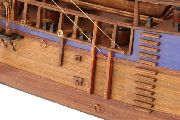 HMS Endeavour model ship (Premier Range) - PSM