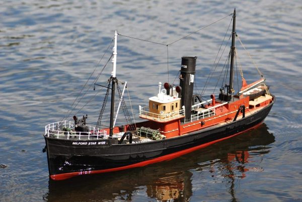 Milford Star Side Trawler Model Boat Kit - Caldercraft (7019)